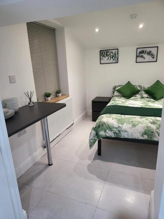 Fancy Basement Flat B Apartman London Kültér fotó